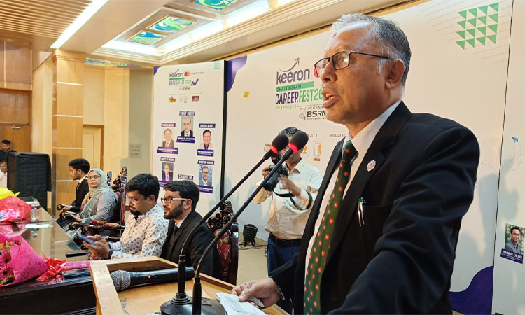 বর্তমান শিক্ষার্থীরা বিষয়ভিত্তিক জ্ঞানে দুর্বল: চবি ভিসি
