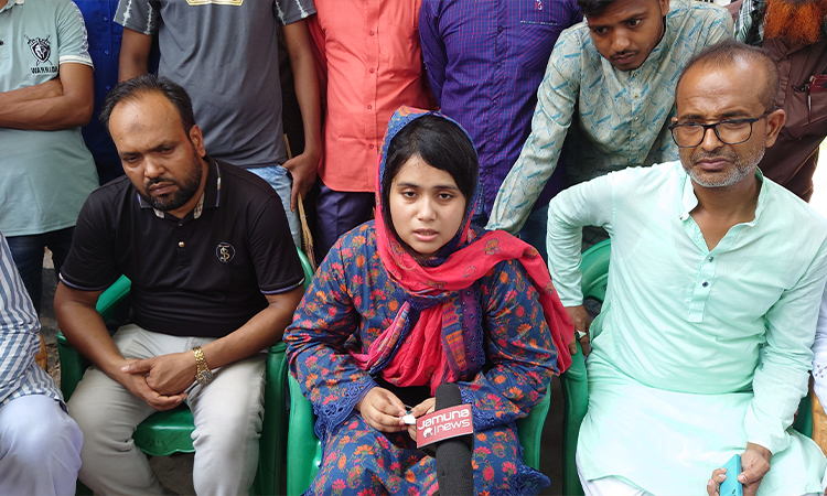 পৌর মেয়রকে আটকের দাবি নিহত এমপি কন্যা ডরিনের