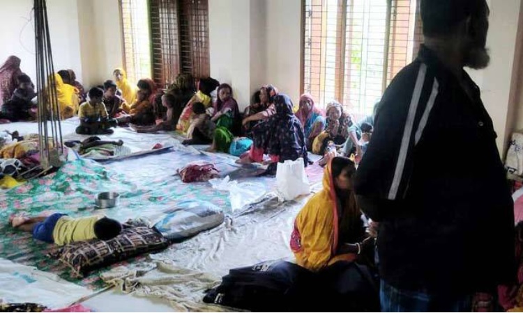 খুলনায় আশ্রয়কেন্দ্রে ১ লাখ ৩৩ হাজার মানুষ