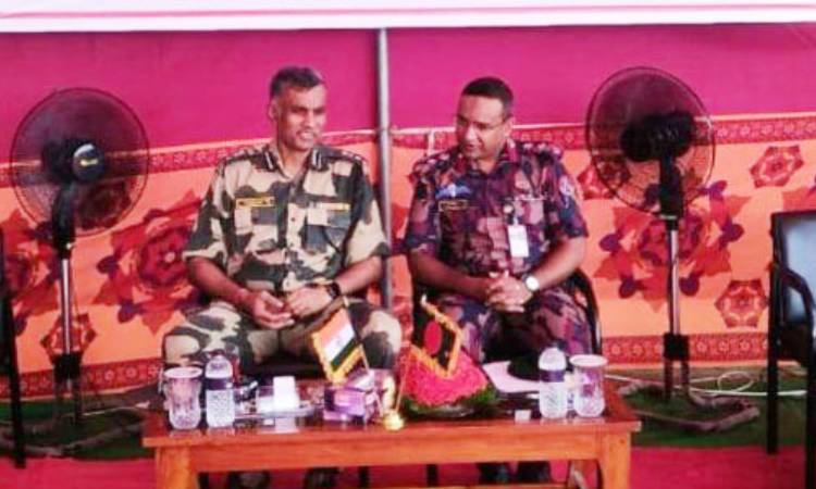 দৌলতপুর সীমান্তে বিজিবি-বিএসএফ সৌজন্য সাক্ষাৎ ও মতবিনিময় সভা অনুষ্ঠিত