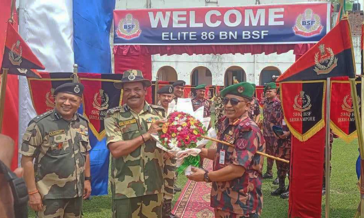 ভারতের শিকারপুর সীমান্তে বিজিবি- বিএসএফ সেক্টর কমান্ডার পর্যায়ের সভা