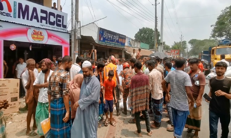 ঝিনাইদহে সিমেন্ট বোঝাই ট্রাকে পিষ্ট হয়ে শিশুর মৃত্যু