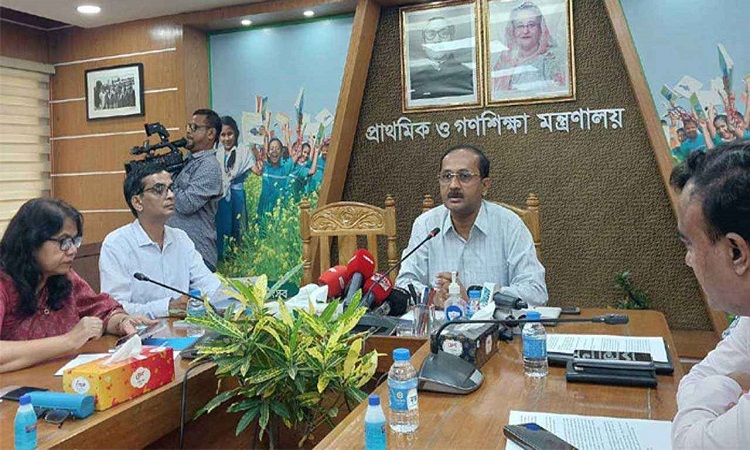 শিক্ষার্থীদের মূল্যায়ন নিয়ে জাতীয় শিক্ষাক্রম ও পাঠ্যপুস্তক বোর্ড কাজ করছে: সচিব
