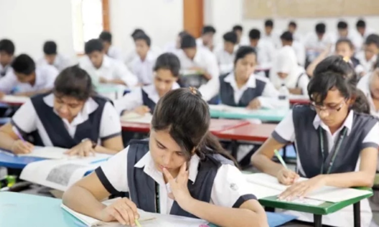 এইচএসসি পরীক্ষা পেছানো নিয়ে যা বললো আন্তঃশিক্ষা বোর্ড