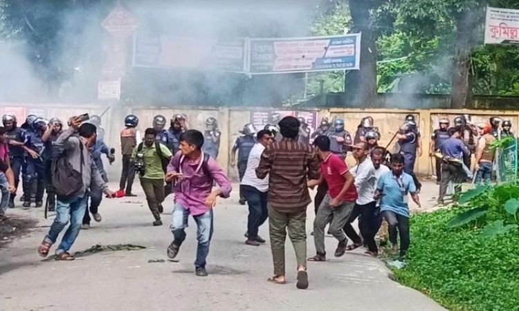 কুবিতে শিক্ষার্থী-পুলিশ সংঘর্ষ, আহত অর্ধশত
