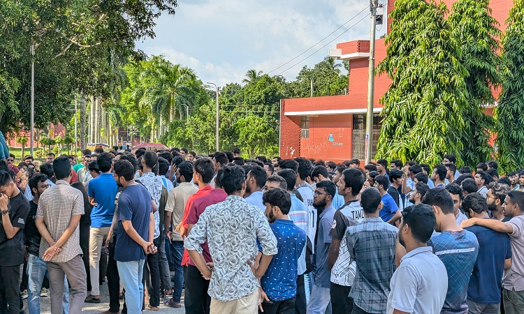 বাকৃবিতে ছাত্রলীগের বিক্ষোভ ও সমাবেশ