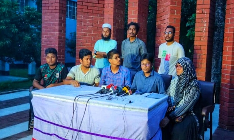 বাকৃবিতে কোটা আন্দোলনের কর্মসূচি প্রত্যাহার ঘোষণা