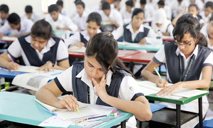 এইচএসসির সব পরীক্ষা স্থগিত, শুরু ১১ আগস্ট
