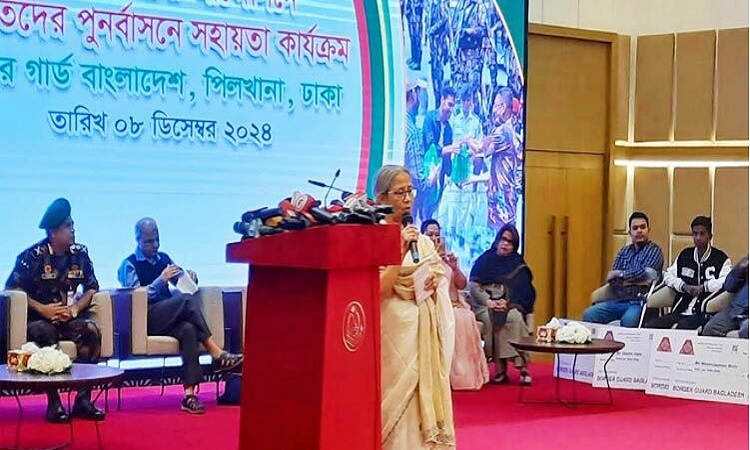 'হাসিনা ফিরলে দাঁড়াতে হবে কাঠগড়ায়, জায়গা হবে জেলে'