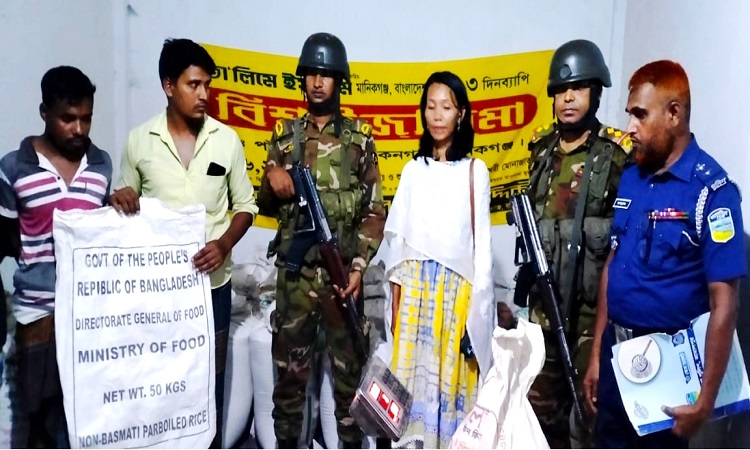 সেনাবাহিনীর অভিযানে ৫৬ বস্তা সরকারী চাল জব্দ : গ্রেপ্তার ৩