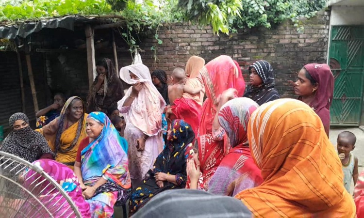 বড়াইগ্রা‌মে সড়ক দুর্ঘটনায় নিহত‌দের ৭ জনই একই প‌রিবা‌রের