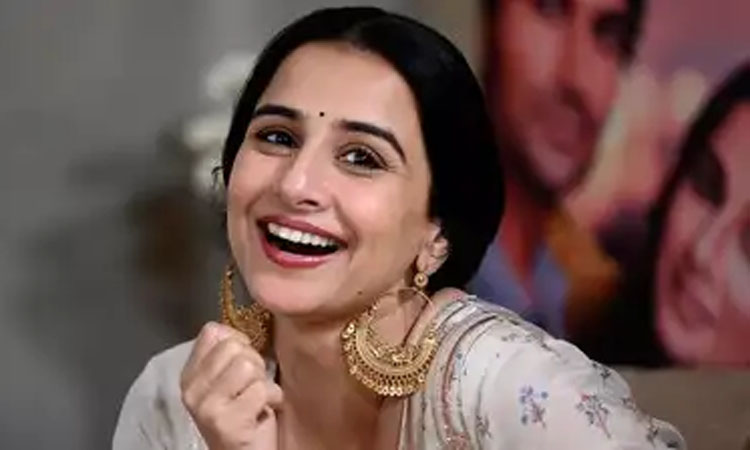 দাঁত মাজে না সহশিল্পী, অস্বস্তি বিদ্যা বালানের