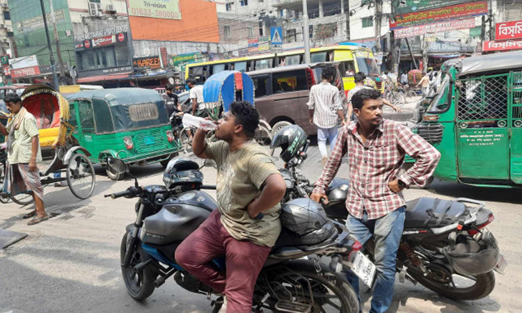 ঢাকায় বৃষ্টির সম্ভাবনা নেই, বাড়তে পারে তাপমাত্রা