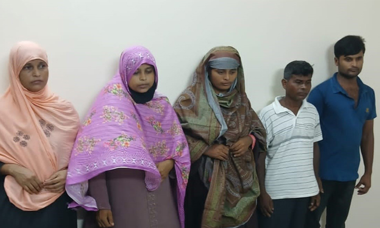 মাকে মারধরের ভিডিও ভাইরাল, ছেলেসহ আটক ৫