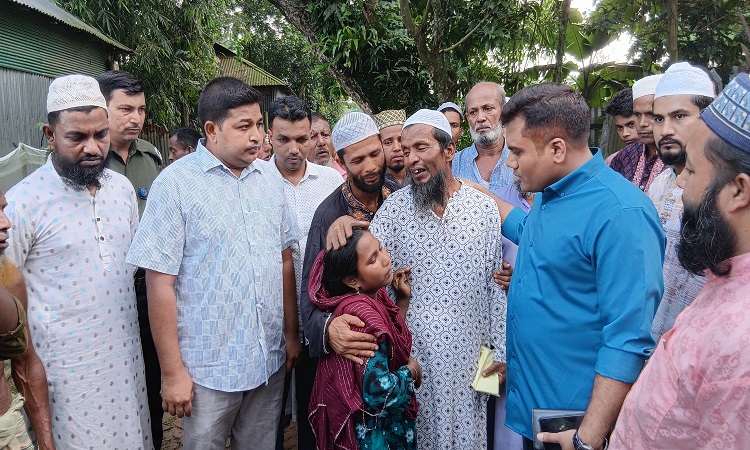 পাহাড়ী ঢলের পানিতে নিখোঁজ হয়ে নিহত ইসমাইলের পরিবারের পাশে ইউএনও