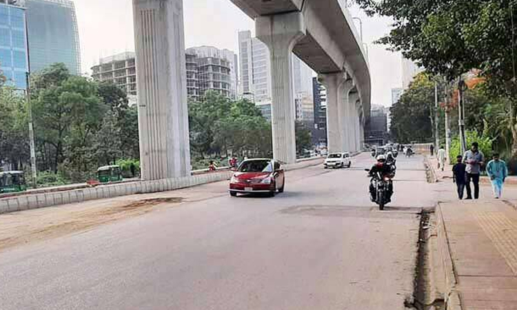 আজ বায়ুদূষণের শীর্ষে লাহোর, দ্বিতীয় ঢাকা