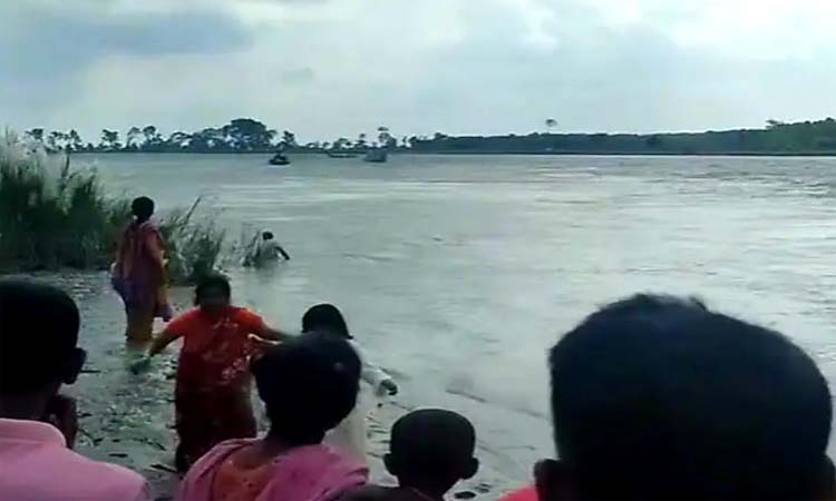 রাজশাহীতে নৌকাডুবি একজনের মৃত্যু, দুজন নিখোঁজ