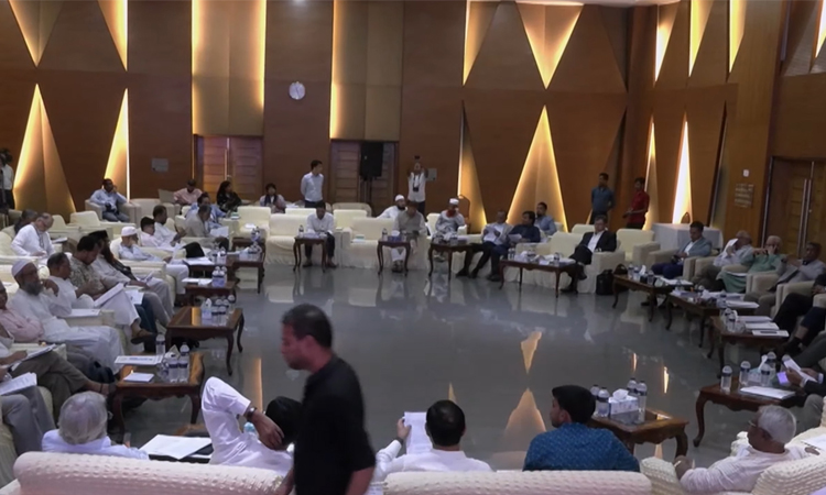 রাজনৈতিক দলগুলোর সঙ্গে ঐকমত্য কমিশনে বৈঠক আজ