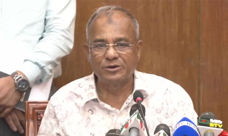 পাশের দেশ থেকে বিশৃঙ্খলা সৃষ্টির চেষ্টা হচ্ছে: স্বরাষ্ট্র উপদেষ্টা