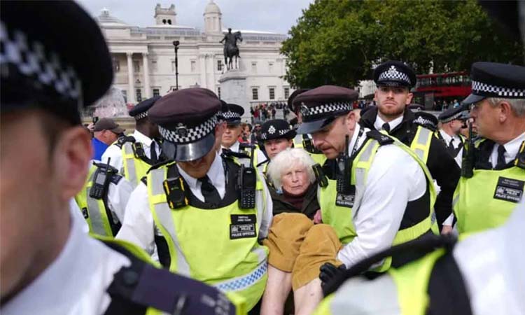 ইসরায়েলবিরোধী বিক্ষোভে উত্তাল ইউরোপ, আটক চার শতাধিক