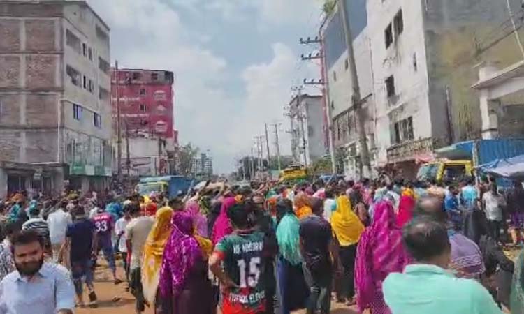 আশুলিয়ায় পোশাক কারখানার আগুন নিয়ন্ত্রণে
