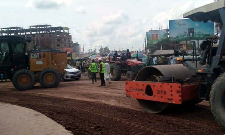 উপদেষ্টা আসবেন বলে সড়ক মেরামতের তোড়জোড়