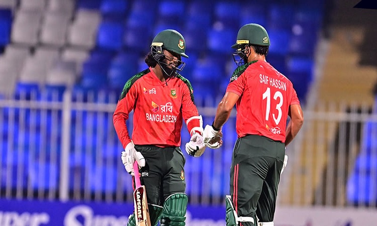 টস জিতে ব্যাটিংয়ে বাংলাদেশ, সাইফের অভিষেক