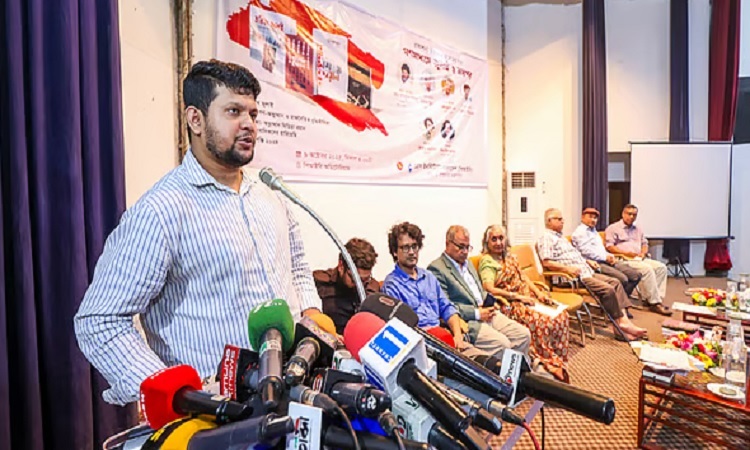 'যদি এক দিনও থাকি সরকারে, চেষ্টাটাই করব যে নতুন মিডিয়া দিয়ে দেব'