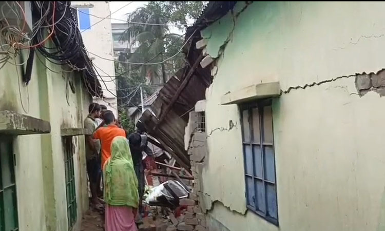 সাভারে সেফটি ট্যাংক বিস্ফোরণে নিহত ১