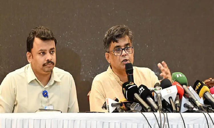 সোশ্যাল মিডিয়ায় অপপ্রচার রোধে দুই সেল গঠনের চিন্তা করছে সরকার