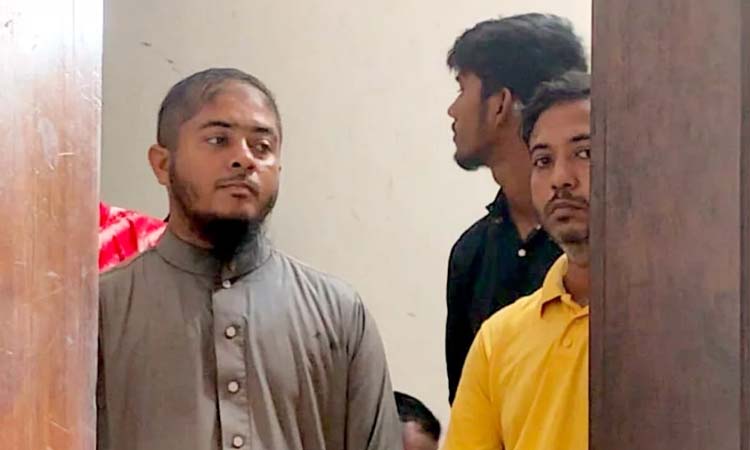 ‘৫ আগস্টে আমরা পুলিশ মেরে ঝুলিয়ে রেখেছি’