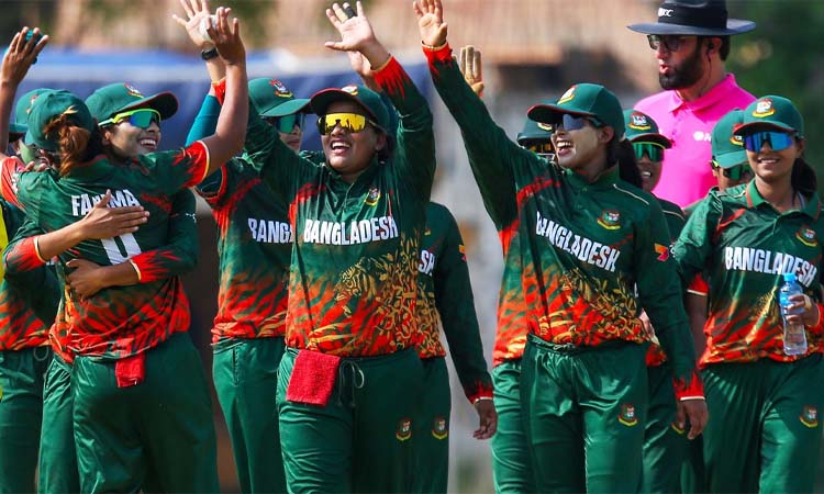 নারী ক্রিকেটারদের বেতন বাড়াল বিসিবি