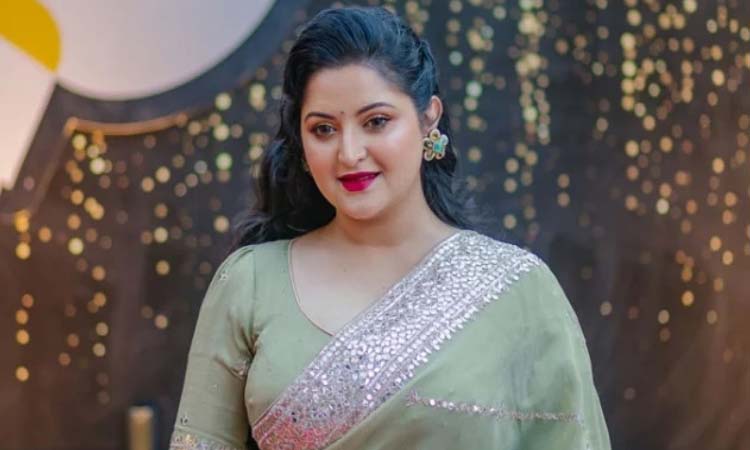 প্রশ্ন করবেন না, সব বলে দেবো : পরীমণি