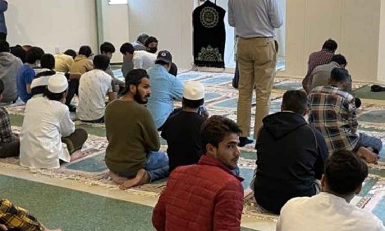 মসজিদে দুনিয়াবি কথা কি হারাম?