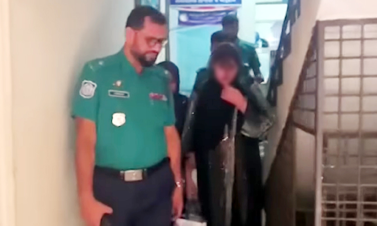 বাড়ি বাড়ি ‘শয়তানের নিঃশ্বাস’ ছোড়েন মাফিয়া চক্রের তানিয়া