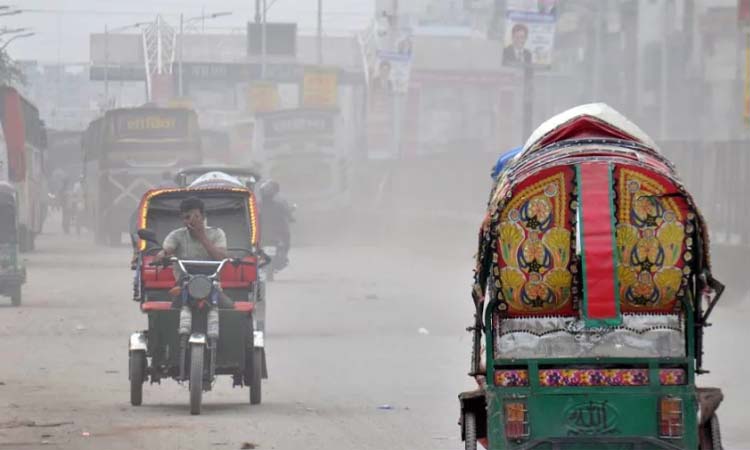 আজও ‘অস্বাস্থ্যকর’ ঢাকার বাতাস, দূষণের শীর্ষে দিল্লি