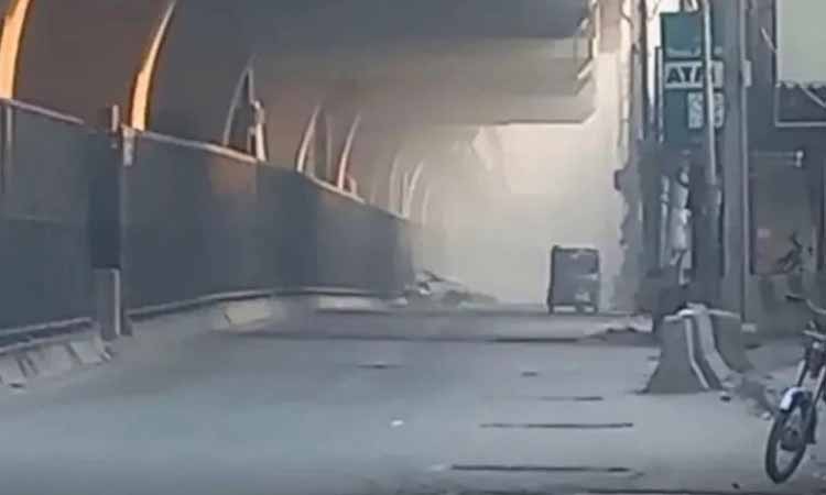 পাকিস্তানে আধাসামরিক বাহিনীর সদর দফতরে আত্মঘাতী হামলা, বন্দুকধারীসহ নিহত ৪