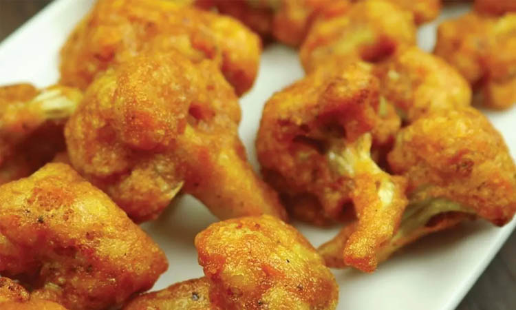 ফুলকপিতে তৈরি করুন ‘বাঙালি স্ন্যাকস’ পকোড়া