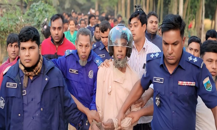 স্ত্রীকে কুড়াল দিয়ে কুপিয়ে হত্যা, স্বামী আটক