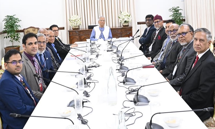 সশস্ত্র বাহিনীর বঞ্চিত সদস্যের ন‍্যায়বিচার নিশ্চিত করবে সরকার: প্রধান উপদেষ্টা