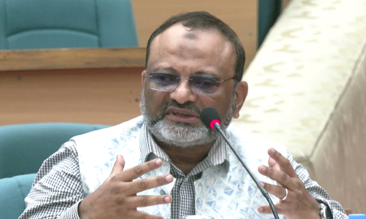 পোষ্য কোটা নিয়ে আদালতের রায় মেনে নেবে ঢাবি: উপাচার্য