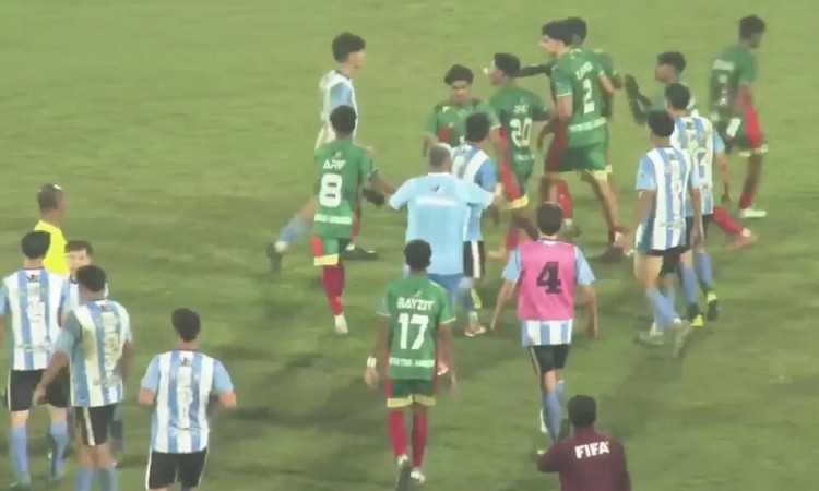 বাংলাদেশ-আর্জেন্টিনা ম্যাচে মারামারি, লাল কার্ড পেলেন ২ ফুটবলার