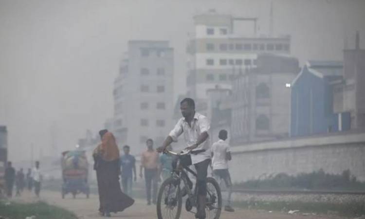 আজ ঢাকার বাতাসে বিষ