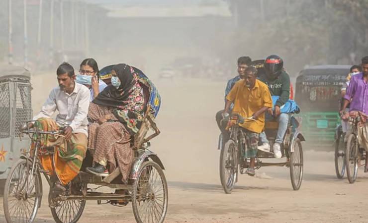 বায়ুদূষণের শীর্ষে দিল্লি, ঢাকার বাতাসও ‘অস্বাস্থ্যকর’