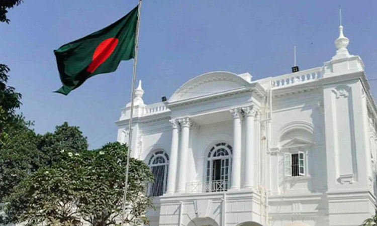 ট্রাইব্যুনালে হাজির করা হয়েছে ১৫ সেনা কর্মকর্তাকে