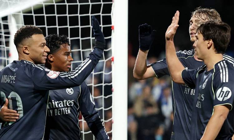 এমবাপের জোড়া গোলে পিছিয়ে পড়া রিয়ালের রোমাঞ্চ জয়