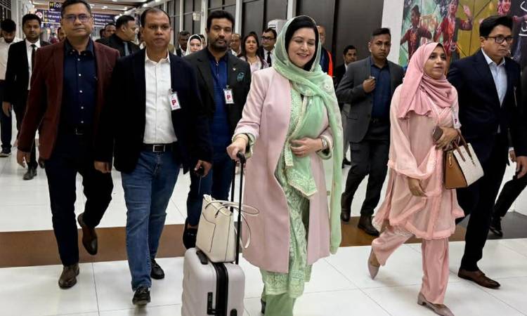 লন্ডনের উদ্দেশে ঢাকা ছাড়লেন ডা. জুবাইদা রহমান