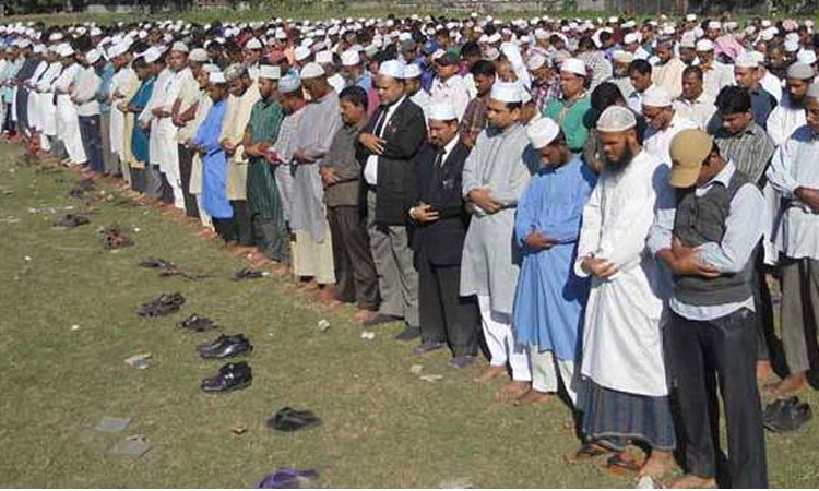 জুতা পায়ে জানাজার নামাজ পড়া যাবে?