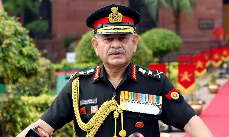 বাংলাদেশ পরিস্থিতি পর্যবেক্ষণ করা হচ্ছে, অব্যাহত রয়েছে যোগাযোগও: ভারতীয় সেনাপ্রধান