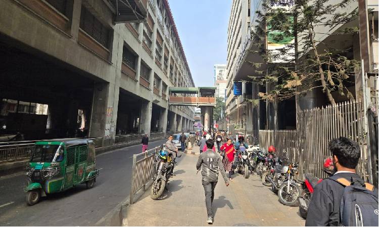 ঢাকায় আজও দীর্ঘ সময় দেখা মিলবে রোদের